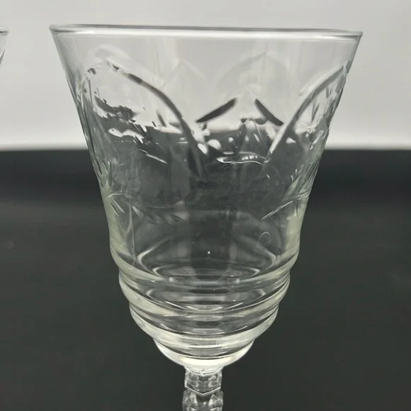 Libbey Rock Sharpe ARCTIC ROSE Stem Glasses 8” (Set of 2)​ - Picture 2 of 11